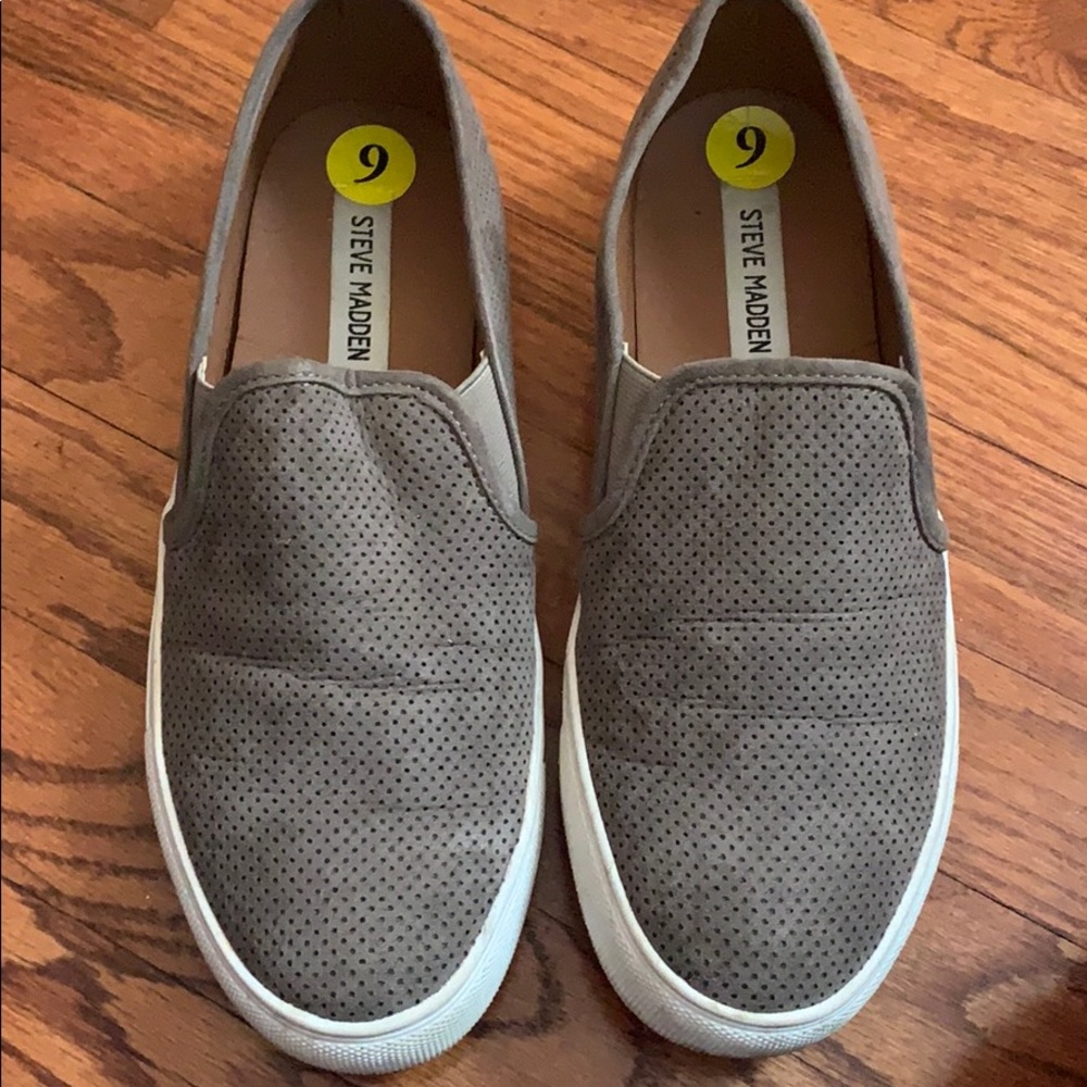 Size 9 Steve Madden flats